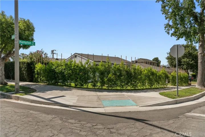536 Hampton Road, Burbank, California 91504