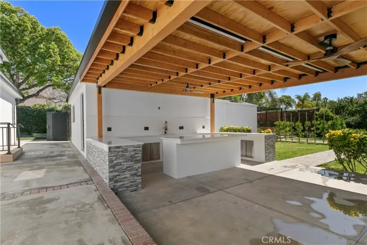 536 Hampton Road, Burbank, California 91504