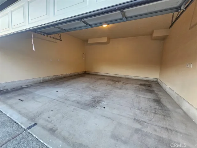 812 E 76th, Los Angeles, California 90001