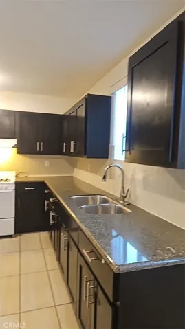 812 E 76th, Los Angeles, California 90001