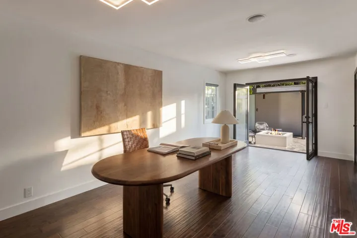 1646 San Ysidro Drive, Beverly Hills, California 90210