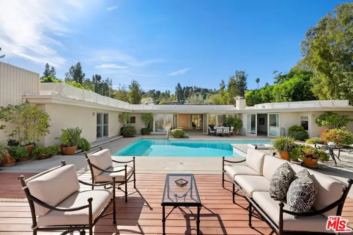 3300 Red Rose Drive, Los Angeles, California 91436