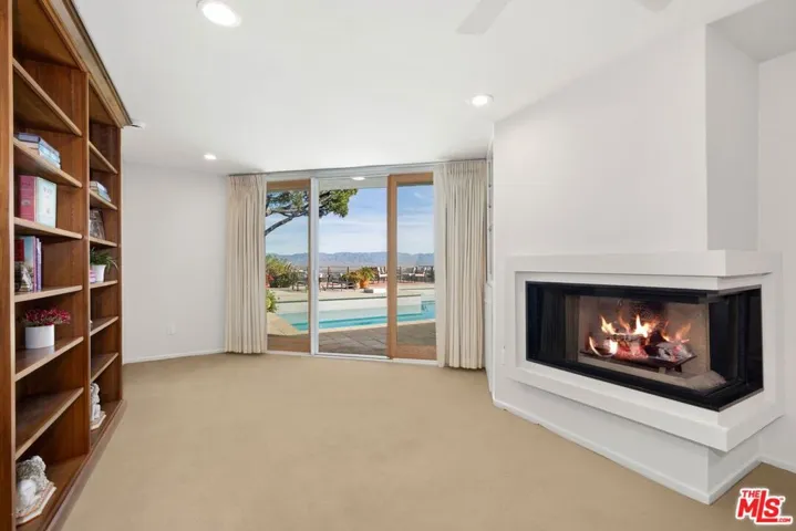 3300 Red Rose Drive, Los Angeles, California 91436