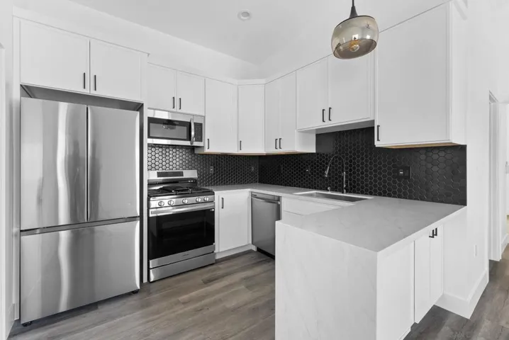 2722 Nye Street, San Diego, California 92111