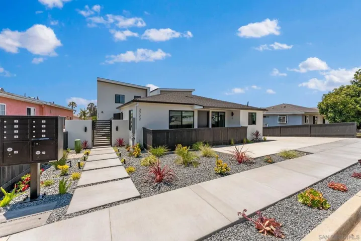 2722 Nye Street, San Diego, California 92111