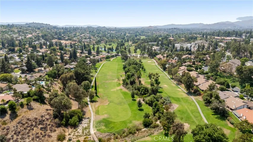 740 Via Zapata, Riverside, California 92507