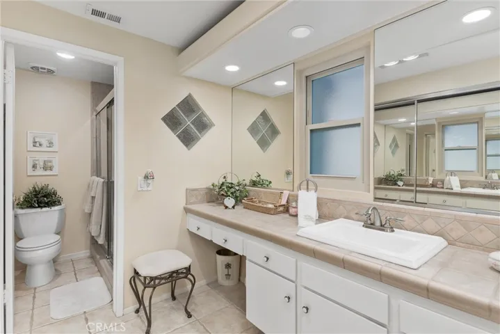 740 Via Zapata, Riverside, California 92507