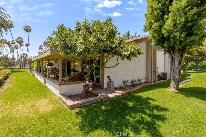 740 Via Zapata, Riverside, California 92507