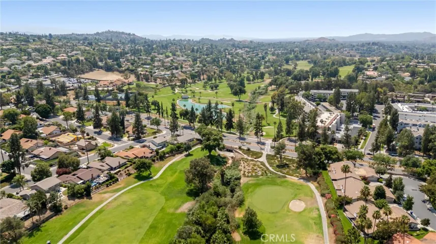 740 Via Zapata, Riverside, California 92507