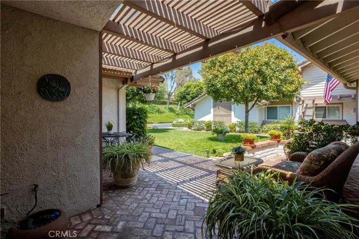 740 Via Zapata, Riverside, California 92507