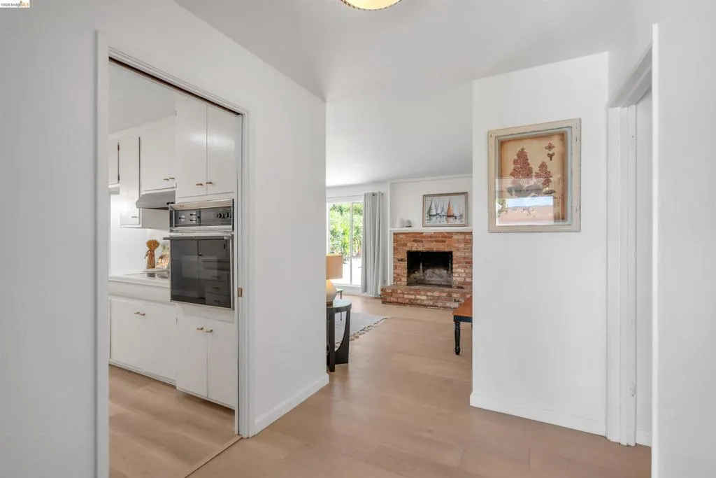 3453 Stewarton Dr, Richmond, California 94803 — photo 5