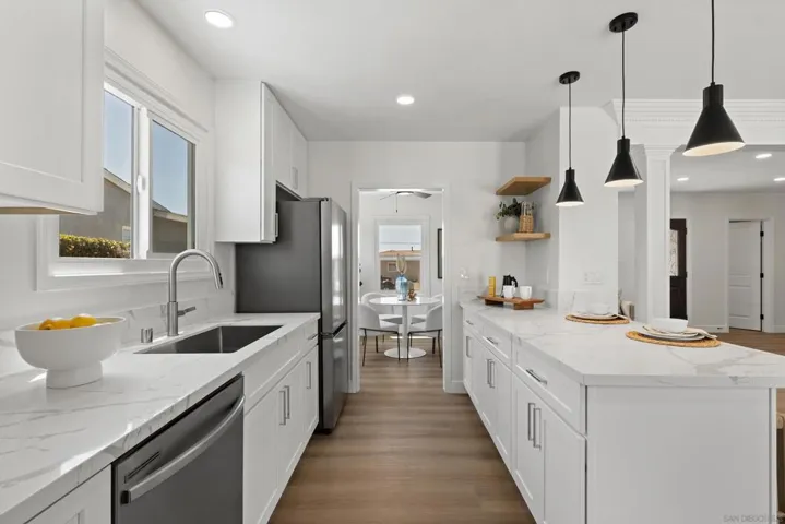 3475 77 Argyle Street, San Diego, California 92111