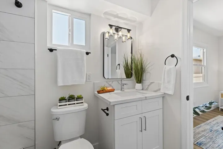 3475 77 Argyle Street, San Diego, California 92111