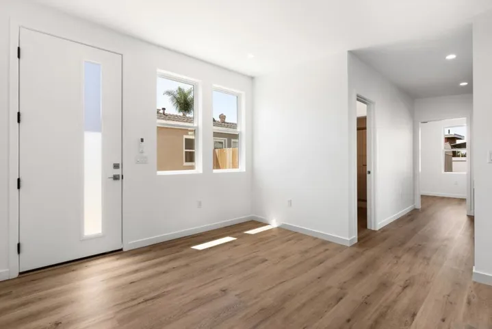 3475 77 Argyle Street, San Diego, California 92111