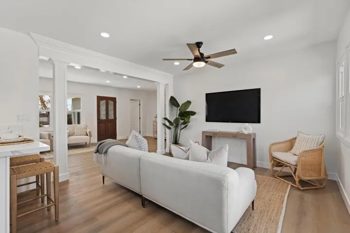 3475 77 Argyle Street, San Diego, California 92111