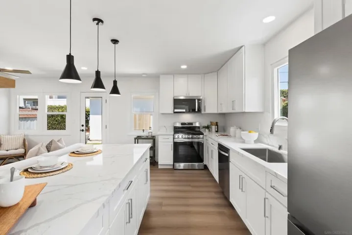 3475 77 Argyle Street, San Diego, California 92111