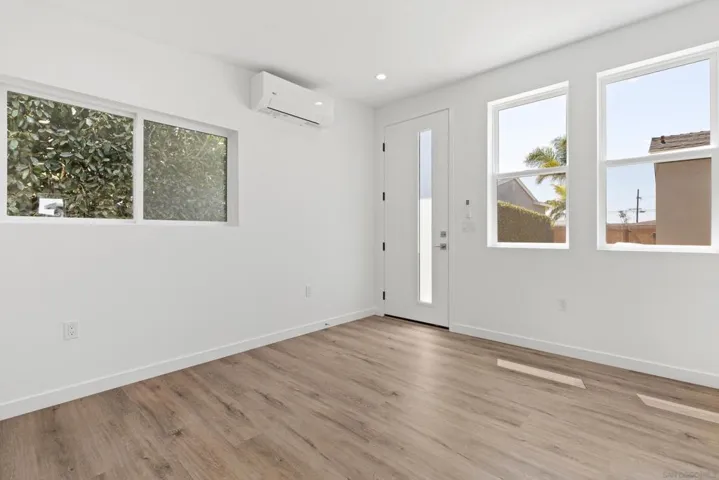 3475 77 Argyle Street, San Diego, California 92111