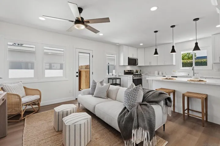 3475 77 Argyle Street, San Diego, California 92111