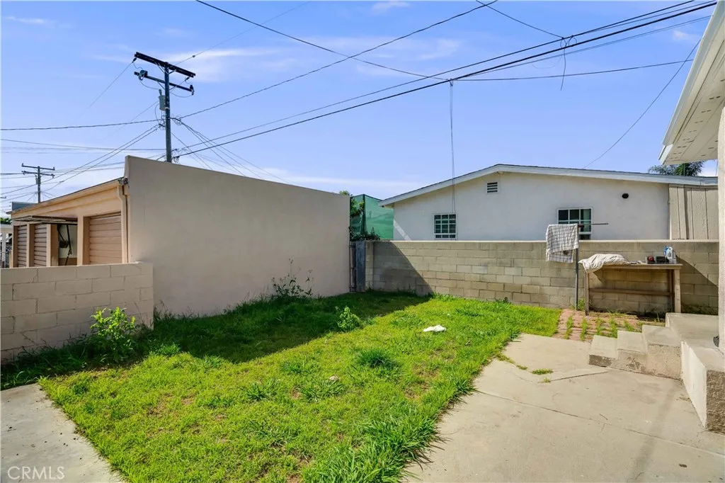 537 Bradshawe Avenue, Los Angeles, California 90022 — photo 4