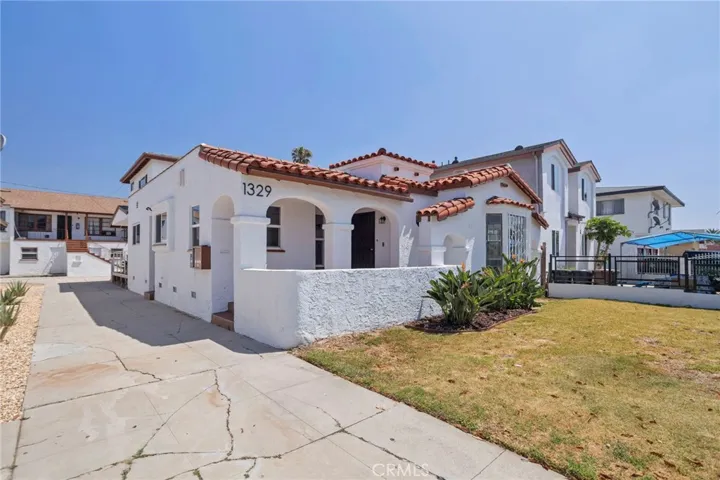 1329 W 88th, Los Angeles, California 90044