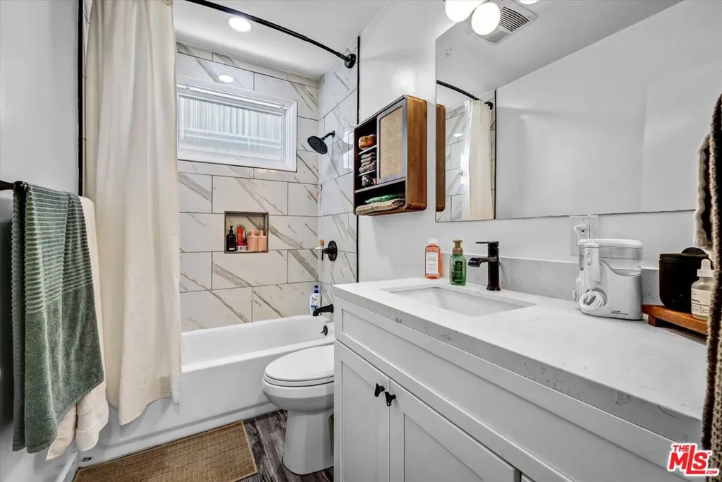 Unit 3 Bathroom
