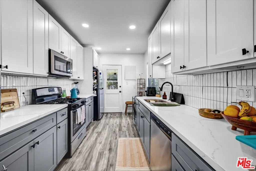 Unit 1 Kitchen