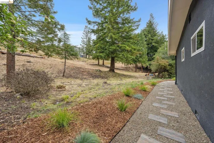 1545 Summit Rd, Berkeley, California 94708