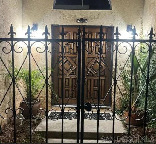, Escondido, California 92025