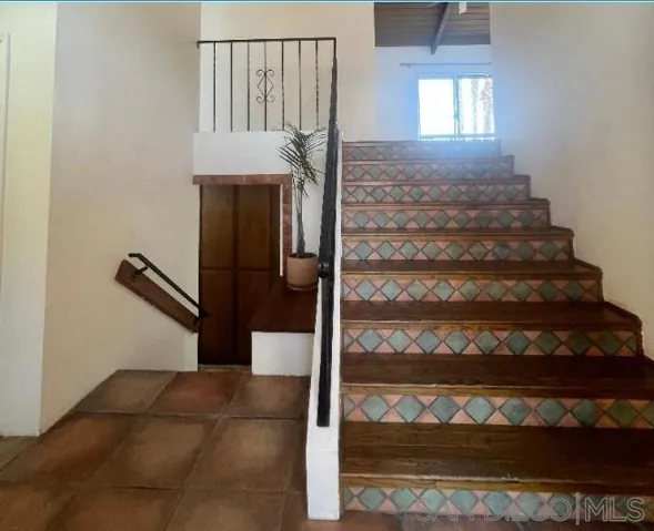, Escondido, California 92025