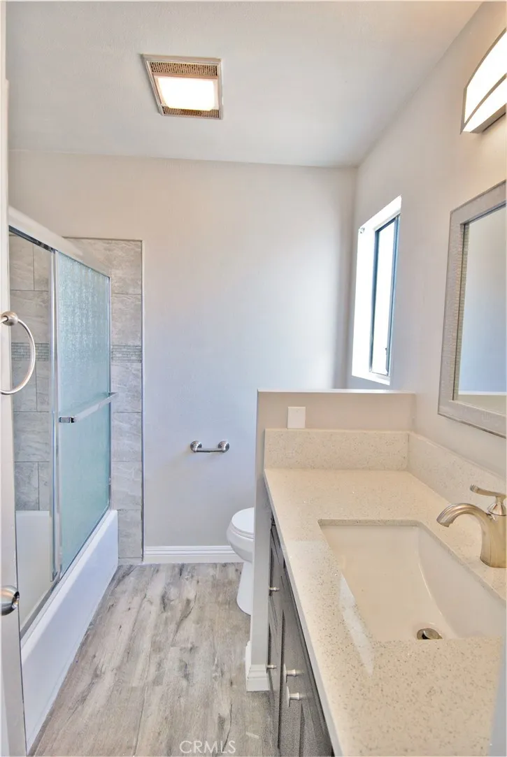 13 Bathroom