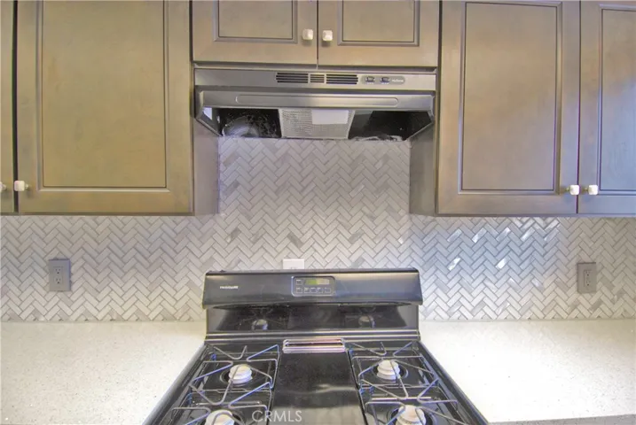 6 Kitchen