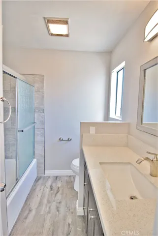 13 Bathroom