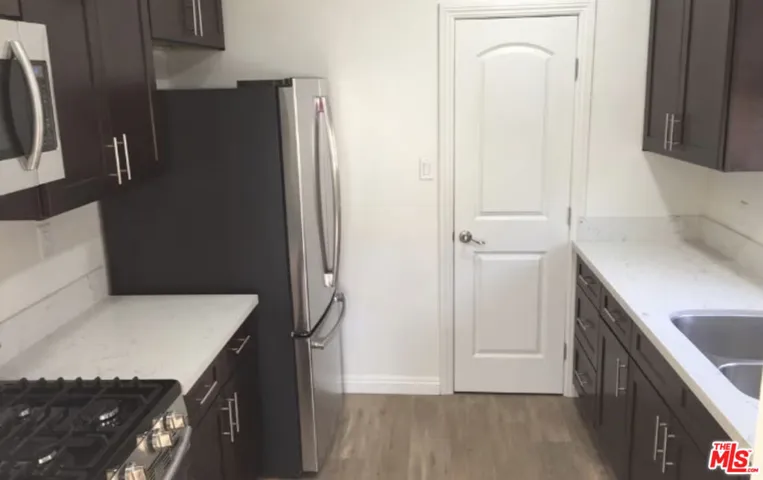 6137 Alcott Street, Los Angeles, California 90035