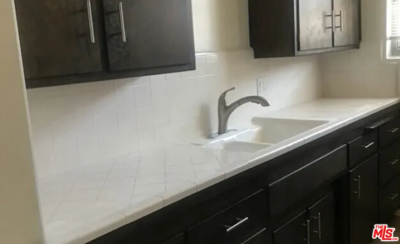 6137 Alcott Street, Los Angeles, California 90035