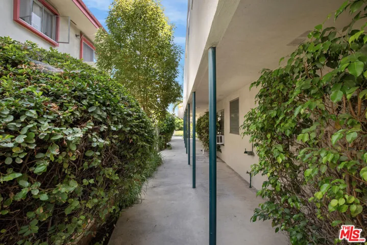 6137 Alcott Street, Los Angeles, California 90035