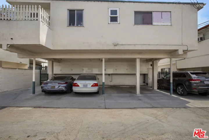 6137 Alcott Street, Los Angeles, California 90035