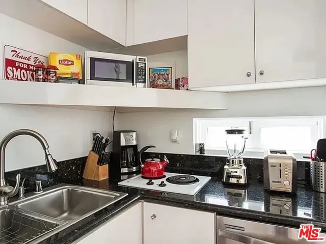 8661 Clifton Way B, Beverly Hills, California 90211