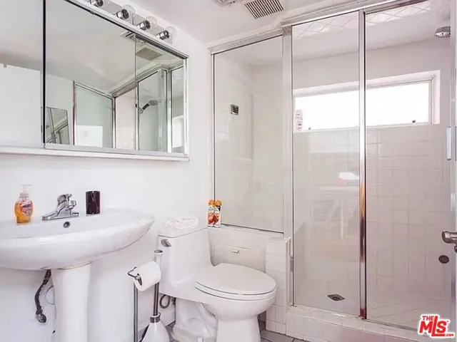 8661 Clifton Way B, Beverly Hills, California 90211