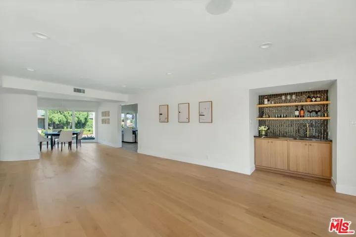 4204 Olympiad Drive, Los Angeles, California 90043