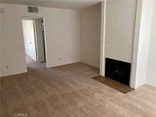 8505 Columbus Avenue 315, North Hills, California 91343