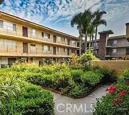 8505 Columbus Avenue 315, North Hills, California 91343
