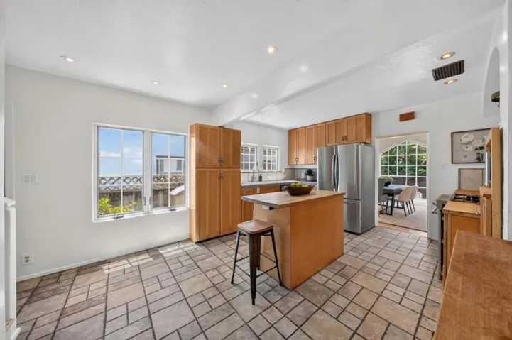 1503 King, Santa Cruz, California 95060