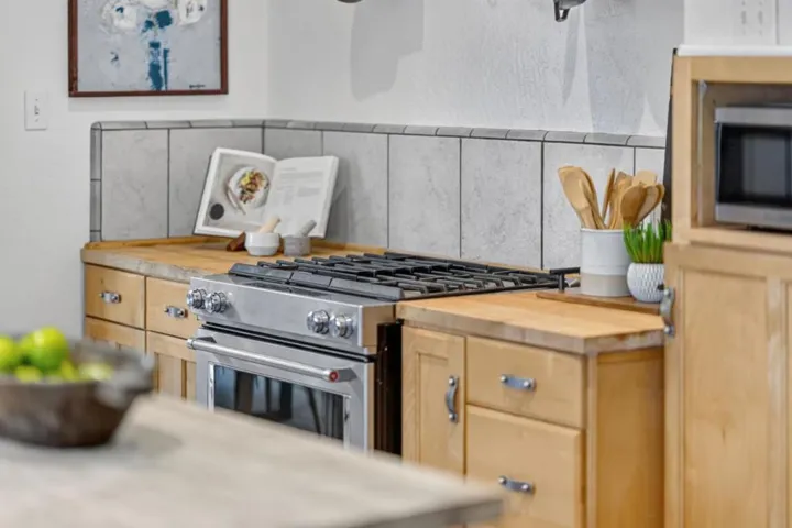 1503 King, Santa Cruz, California 95060