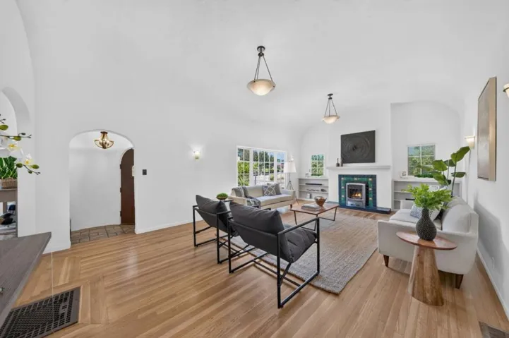 1503 King, Santa Cruz, California 95060