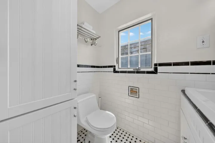 1503 King, Santa Cruz, California 95060