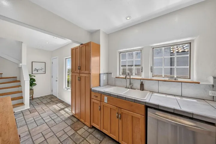 1503 King, Santa Cruz, California 95060