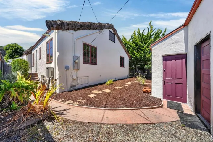 1503 King, Santa Cruz, California 95060