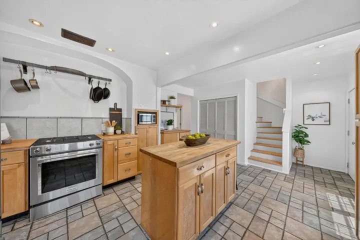 1503 King, Santa Cruz, California 95060