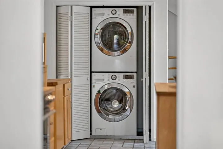 1503 King, Santa Cruz, California 95060