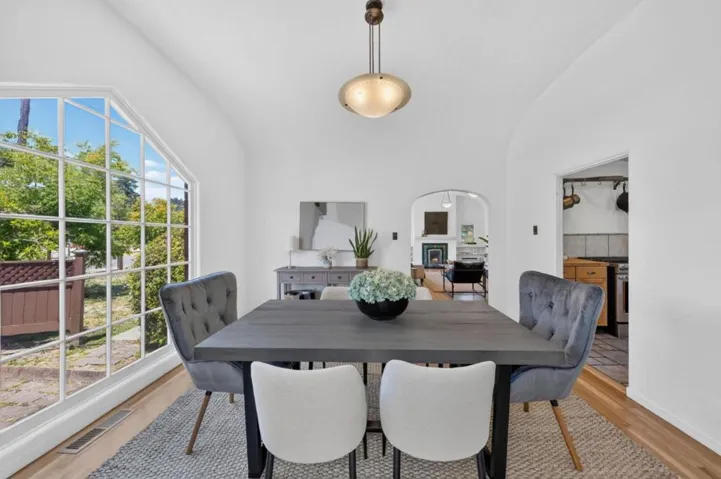1503 King, Santa Cruz, California 95060